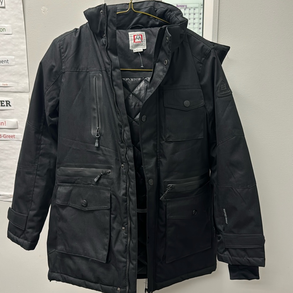 NWT Avalanche Ladies Ski Jacket - Black